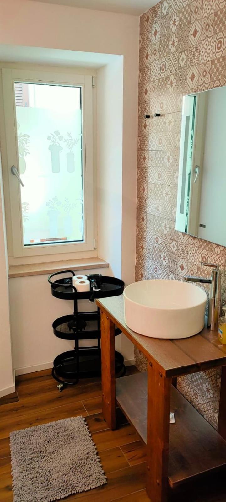Casa Pitem Bed & Breakfast Torbole Sul Garda Стая снимка