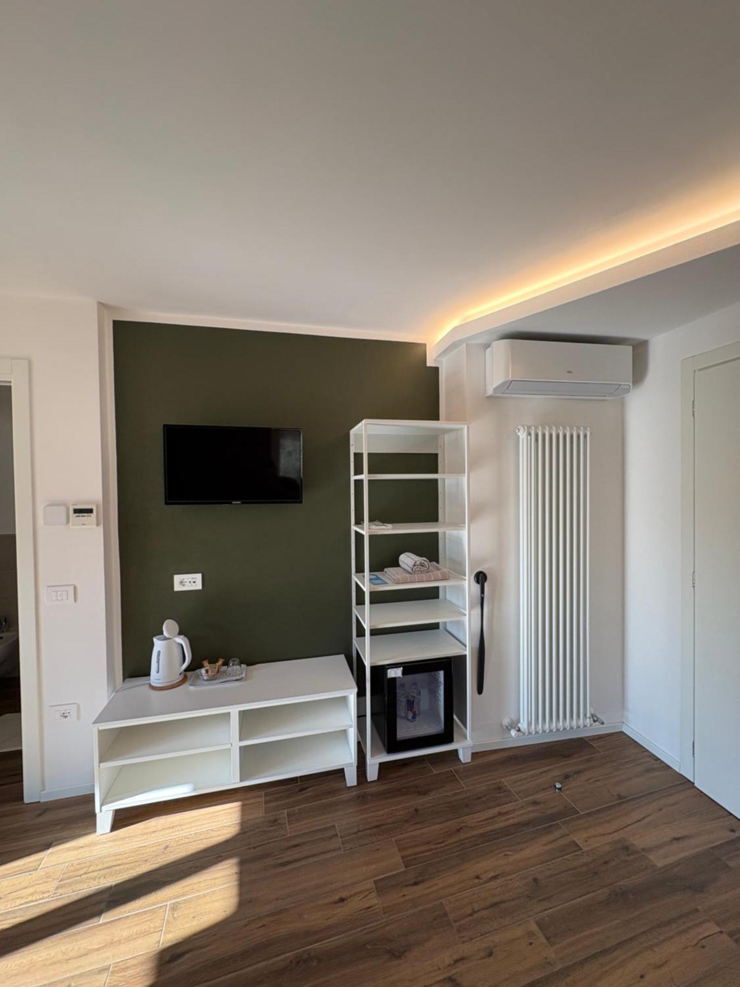 Casa Pitem Bed & Breakfast Torbole Sul Garda Стая снимка