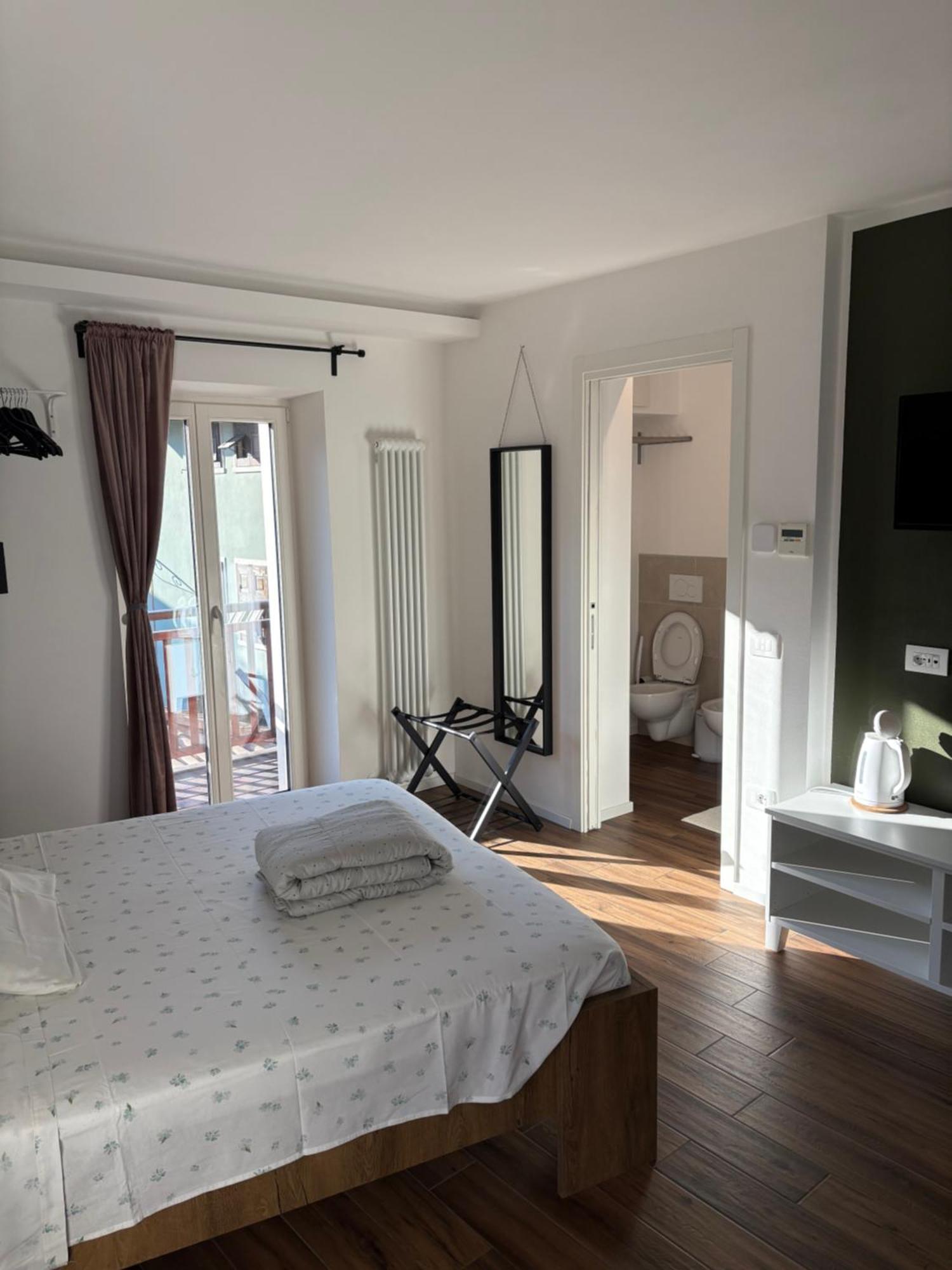 Casa Pitem Bed & Breakfast Torbole Sul Garda Стая снимка