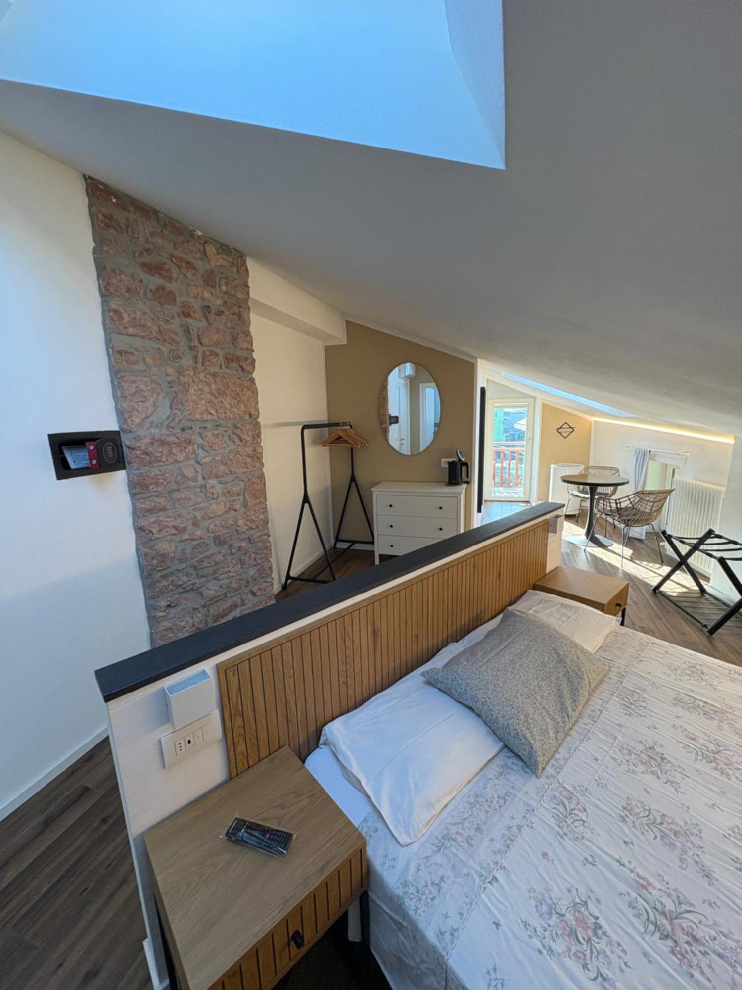 Casa Pitem Bed & Breakfast Torbole Sul Garda Стая снимка