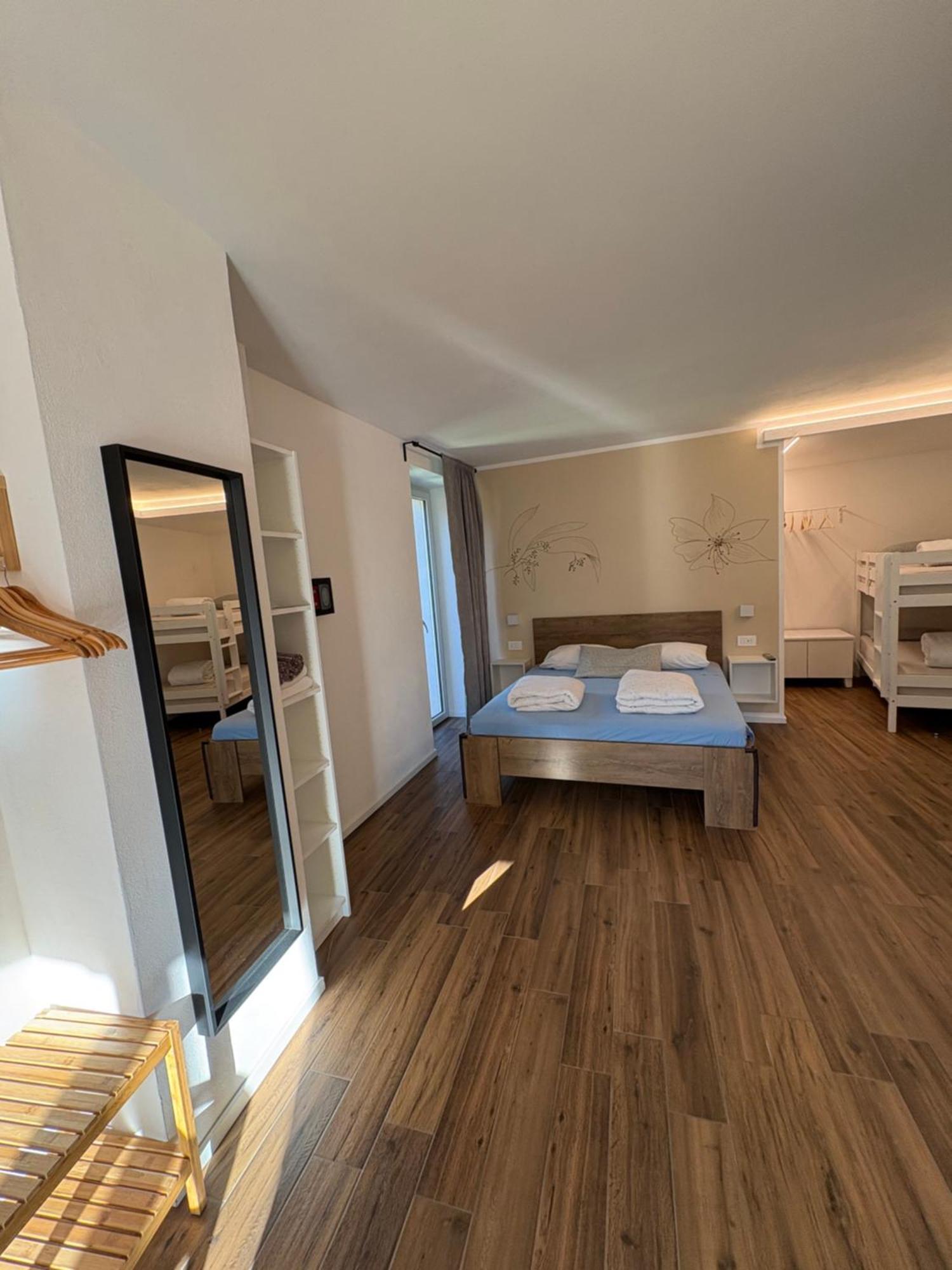 Casa Pitem Bed & Breakfast Torbole Sul Garda Стая снимка